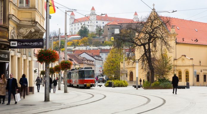 Poznáte históriu bratislavskej MHD?
